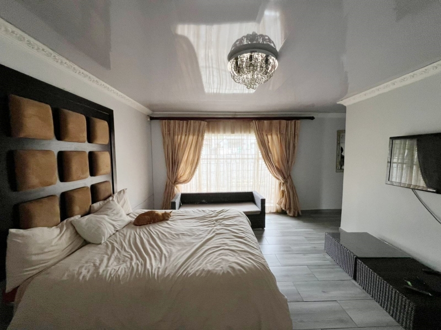 5 Bedroom Property for Sale in Bendor Limpopo