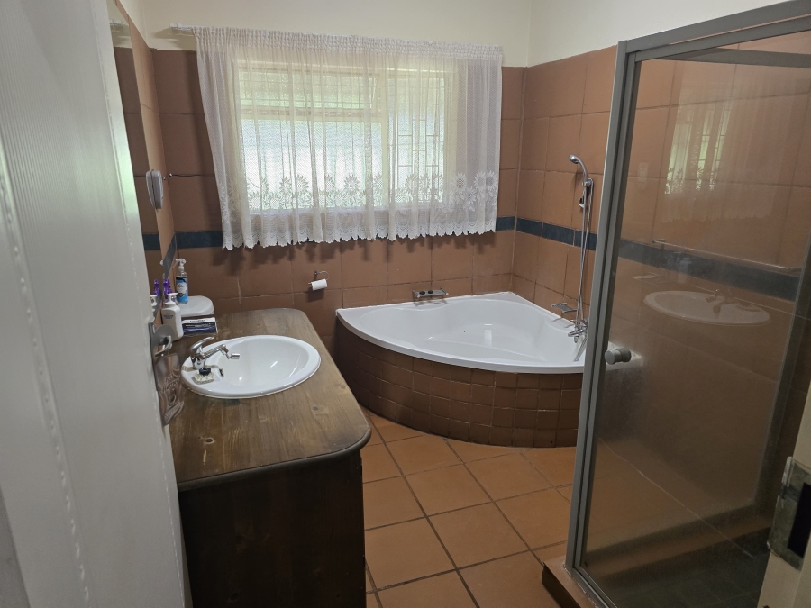 6 Bedroom Property for Sale in Louis Trichardt Limpopo