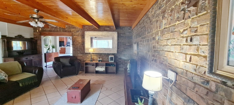 4 Bedroom Property for Sale in Kameeldoringpark Limpopo