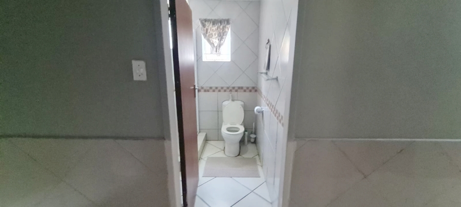 4 Bedroom Property for Sale in Kameeldoringpark Limpopo