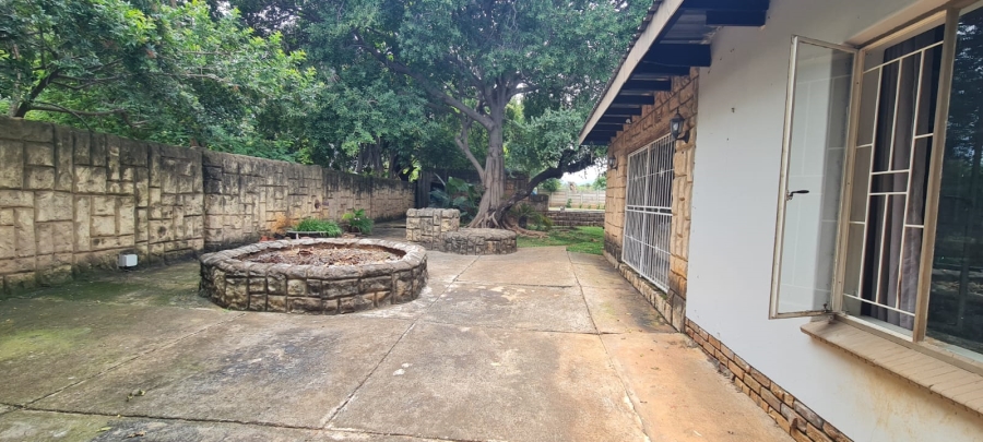 4 Bedroom Property for Sale in Kameeldoringpark Limpopo