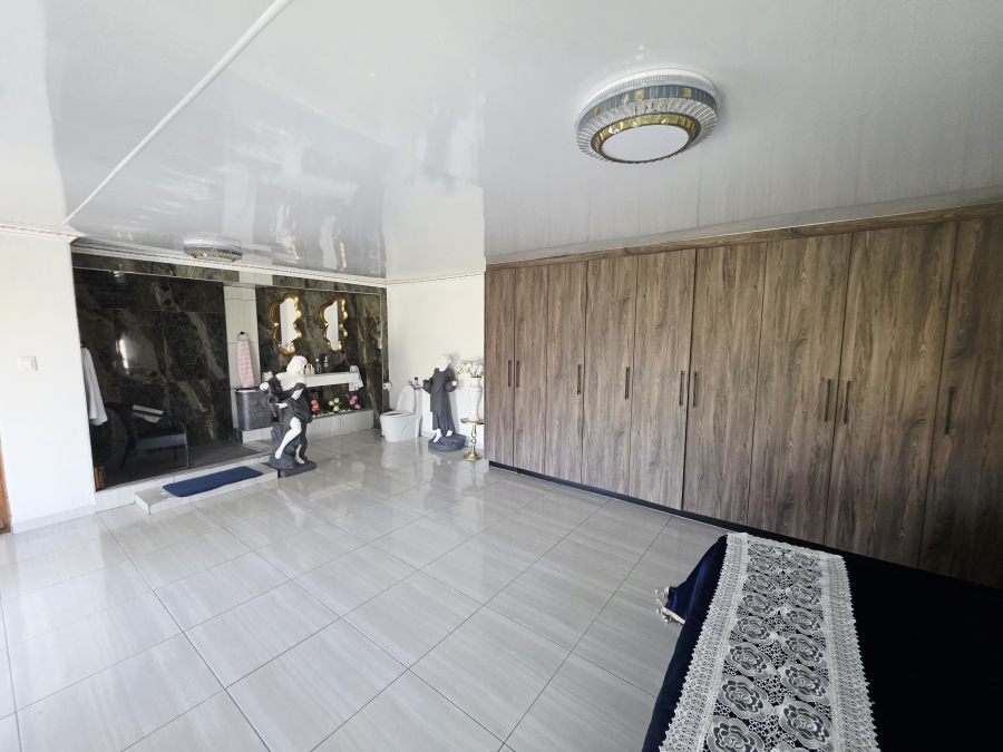 4 Bedroom Property for Sale in Radium Limpopo