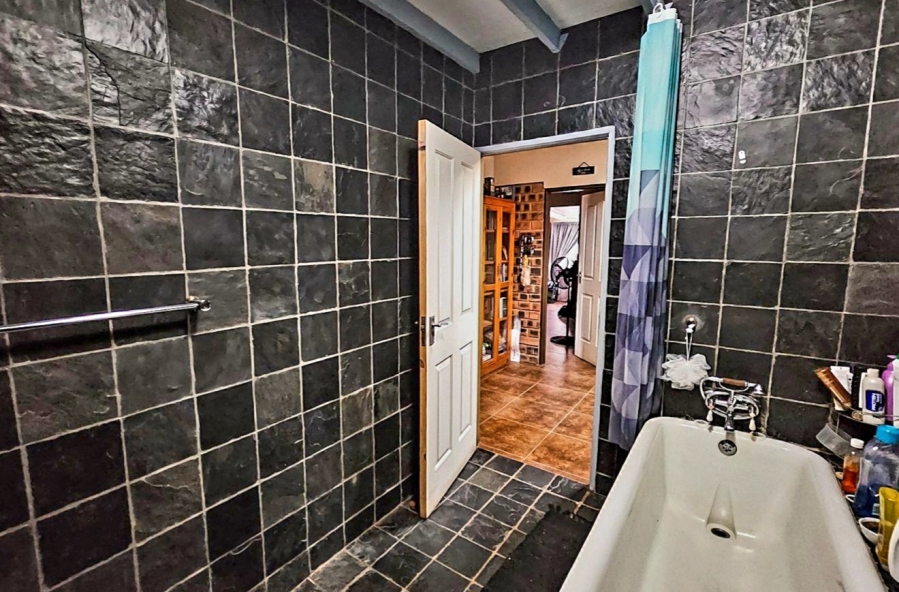 8 Bedroom Property for Sale in Mookgopong Limpopo