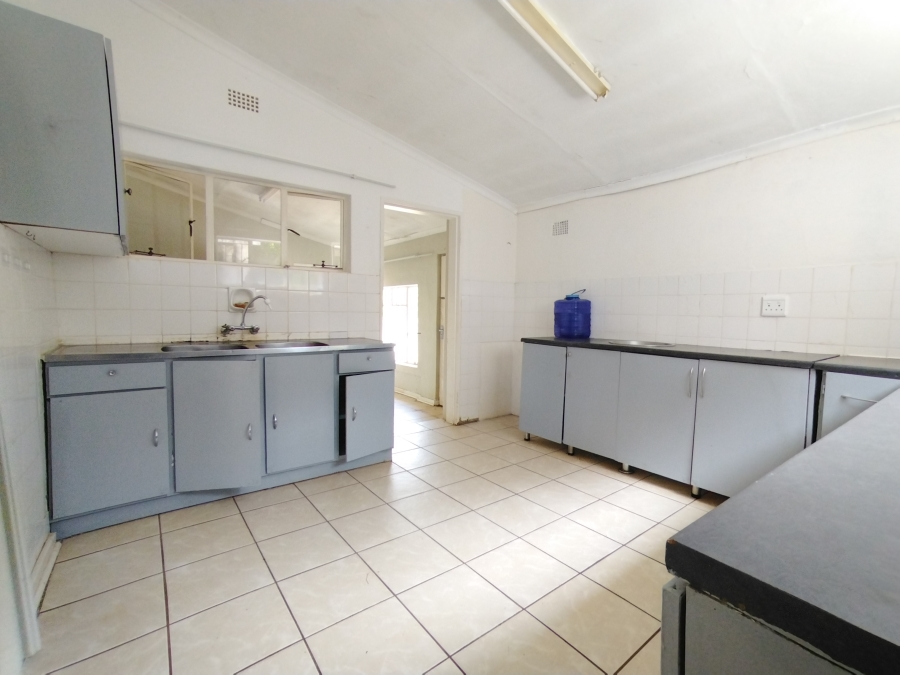 4 Bedroom Property for Sale in Modjadjiskloof Limpopo