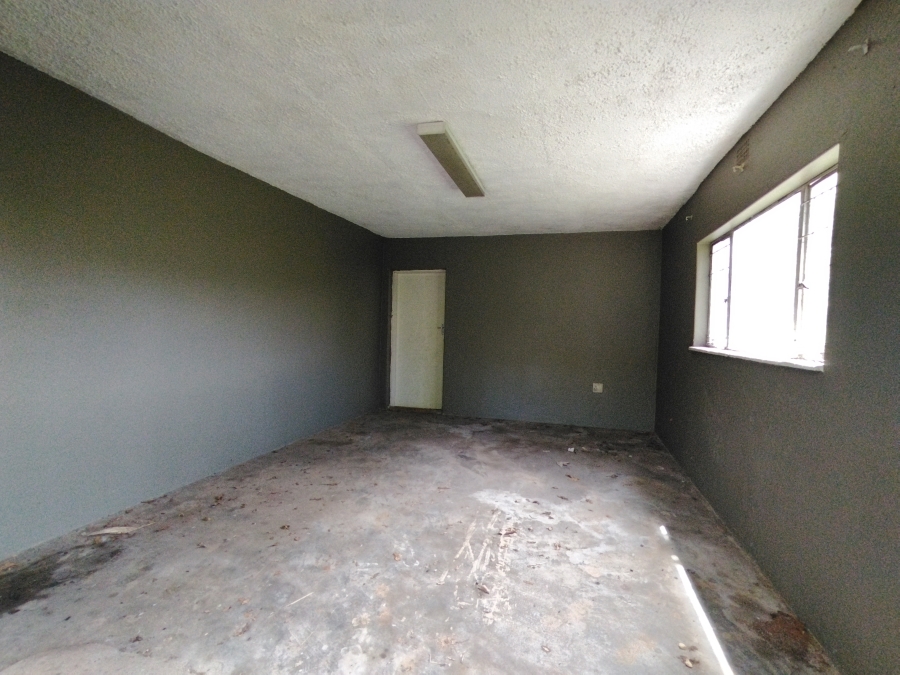 4 Bedroom Property for Sale in Modjadjiskloof Limpopo