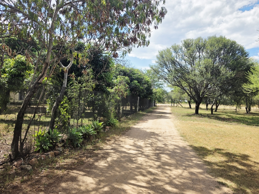 7 Bedroom Property for Sale in Buffelsdoorns AH Limpopo