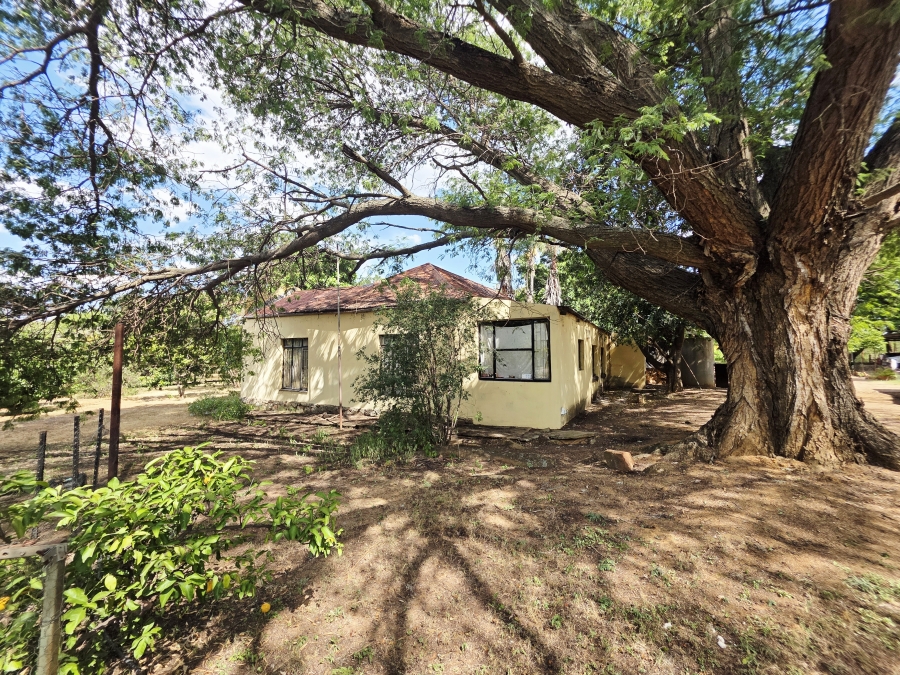 7 Bedroom Property for Sale in Buffelsdoorns AH Limpopo