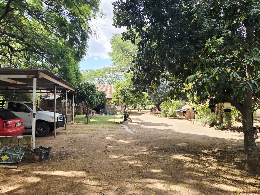 7 Bedroom Property for Sale in Buffelsdoorns AH Limpopo