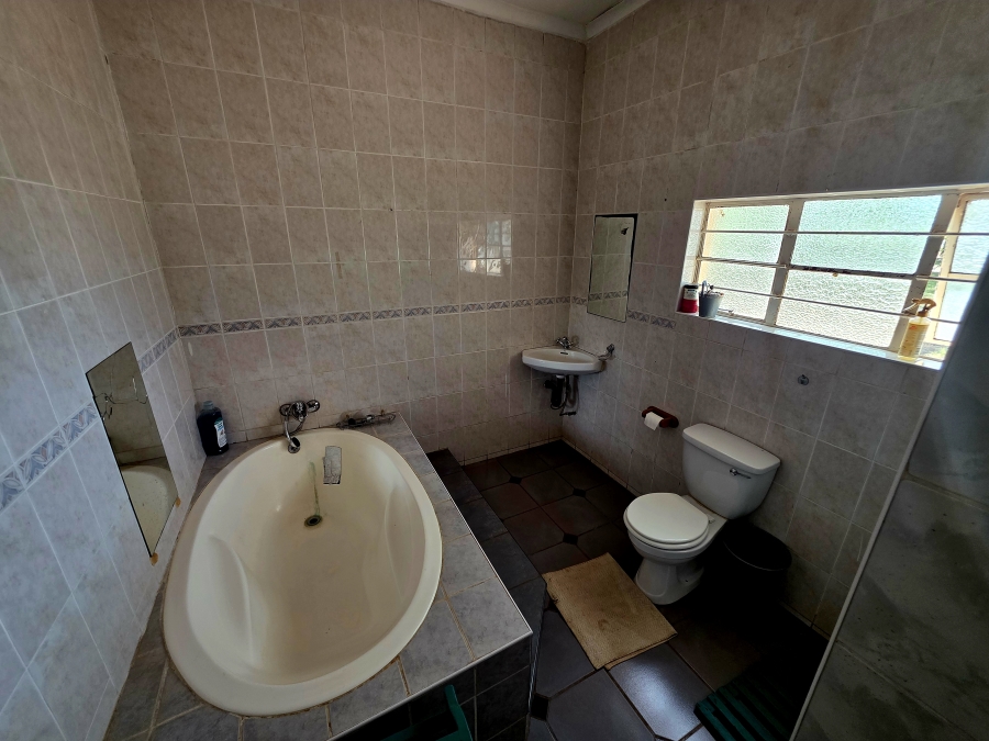 7 Bedroom Property for Sale in Buffelsdoorns AH Limpopo