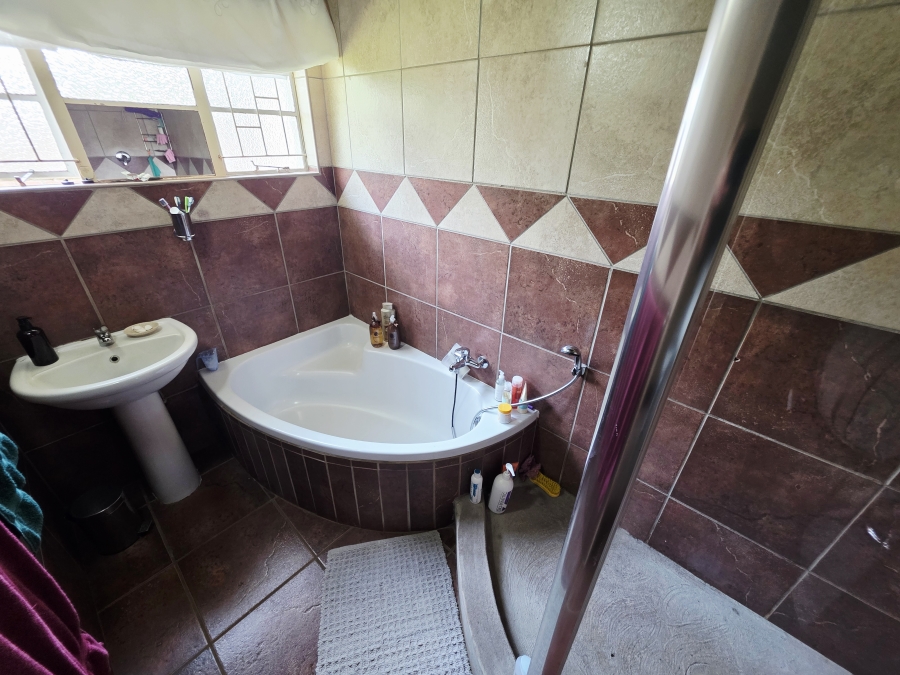 3 Bedroom Property for Sale in Mookgopong Limpopo