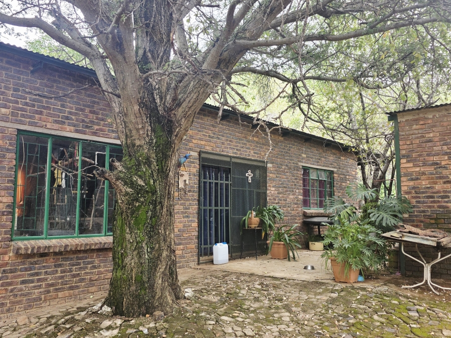 8 Bedroom Property for Sale in Naboomfontein AH Limpopo