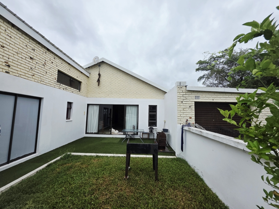 4 Bedroom Property for Sale in Vaalwater Limpopo