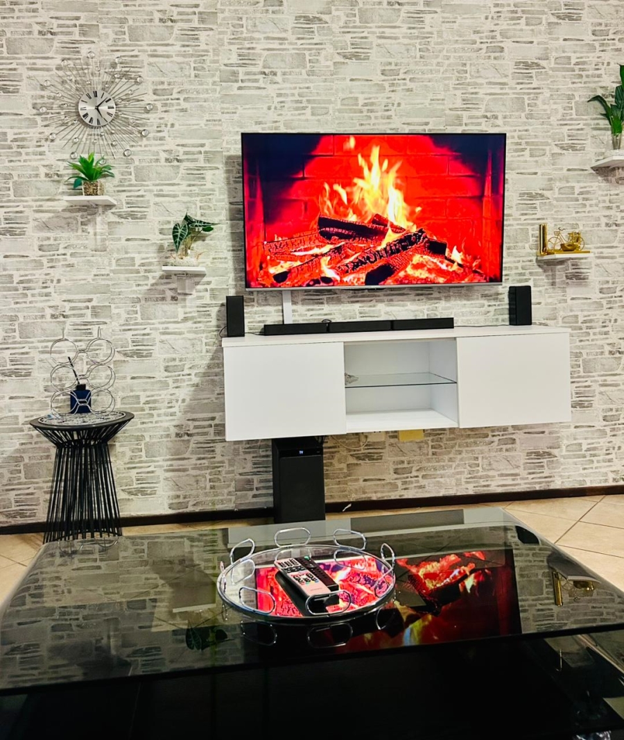 To Let 2 Bedroom Property for Rent in Onverwacht Limpopo