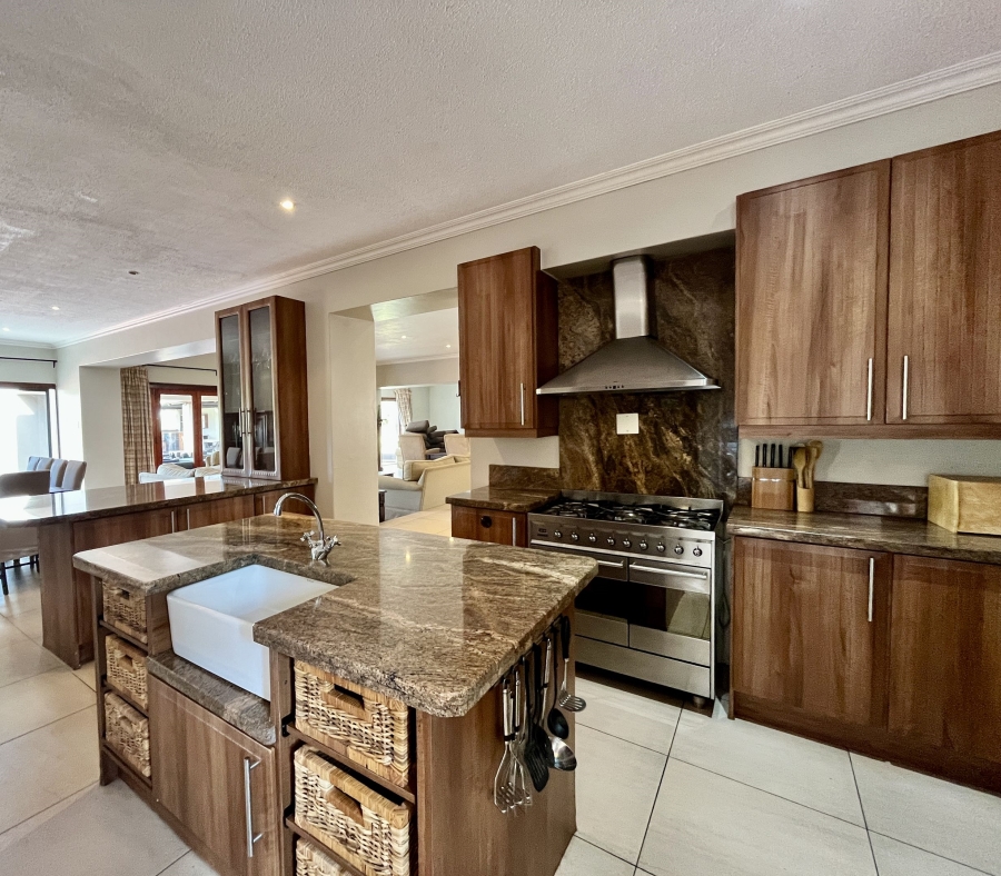 7 Bedroom Property for Sale in Zebula Golf Estate Limpopo