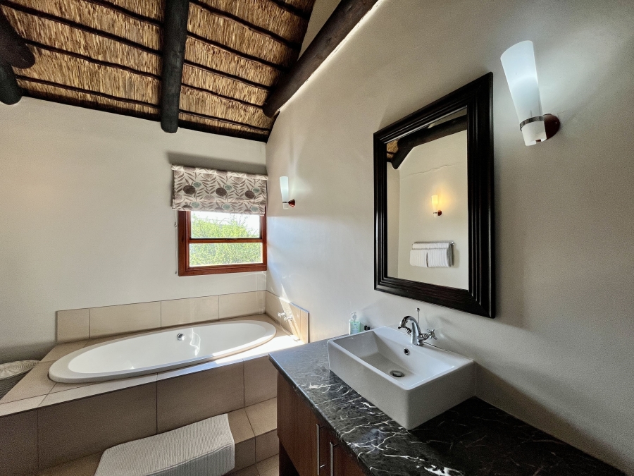 7 Bedroom Property for Sale in Zebula Golf Estate Limpopo