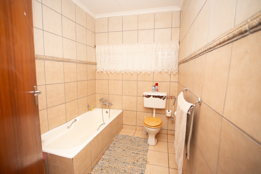 4 Bedroom Property for Sale in Chroompark Limpopo