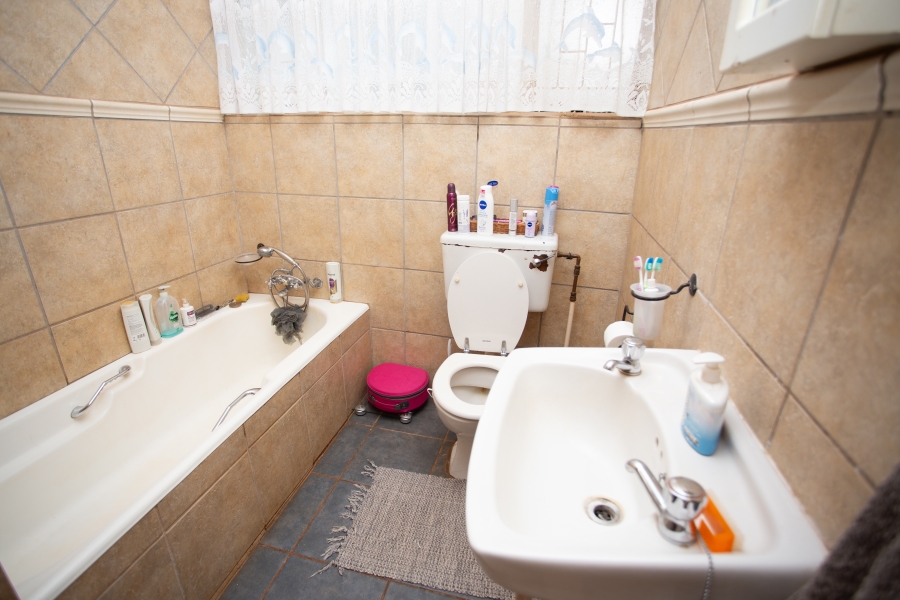 4 Bedroom Property for Sale in Chroompark Limpopo