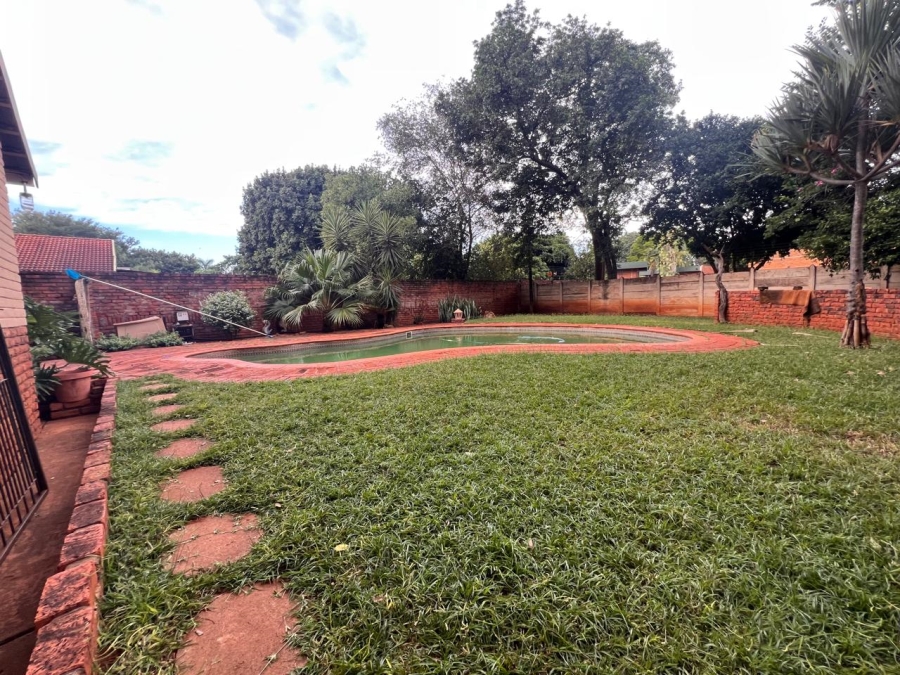 4 Bedroom Property for Sale in Chroompark Limpopo