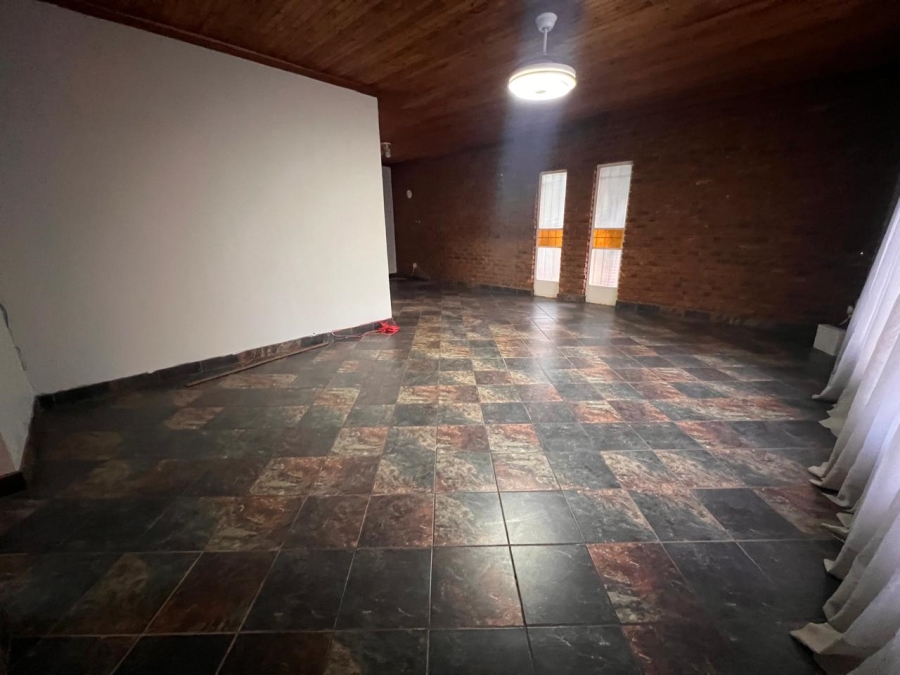 4 Bedroom Property for Sale in Chroompark Limpopo