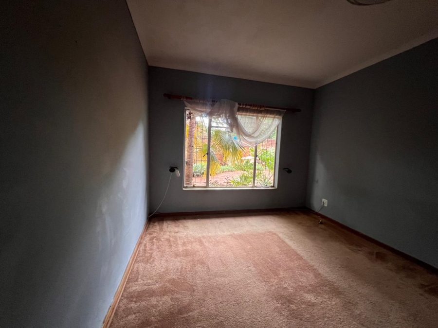 4 Bedroom Property for Sale in Chroompark Limpopo