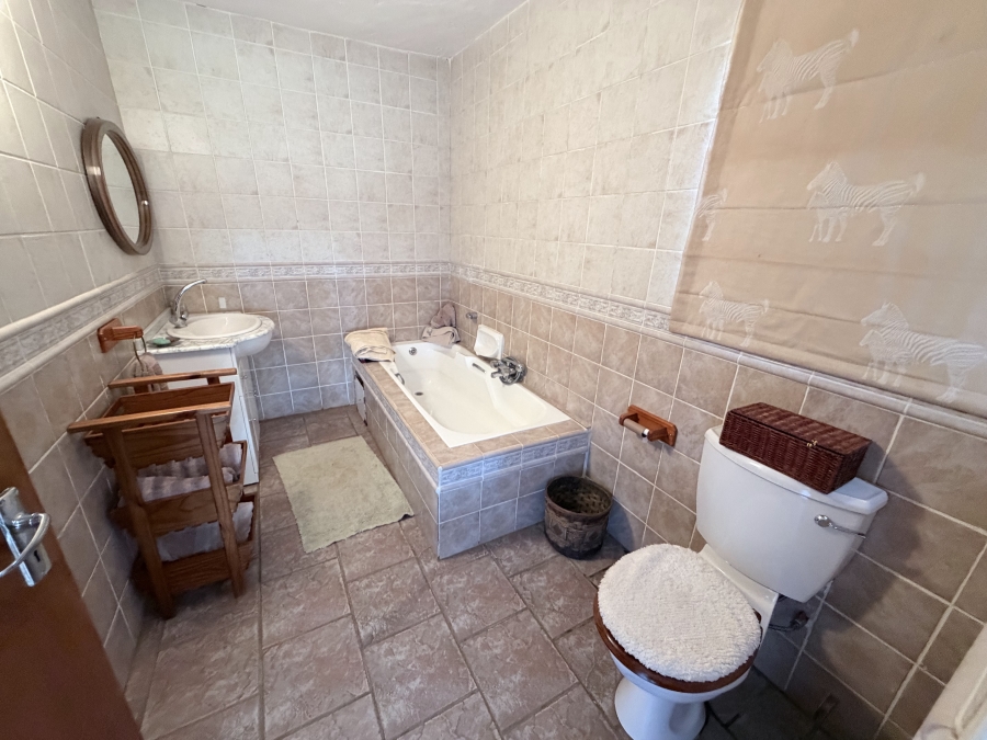 5 Bedroom Property for Sale in Rooiberg Limpopo