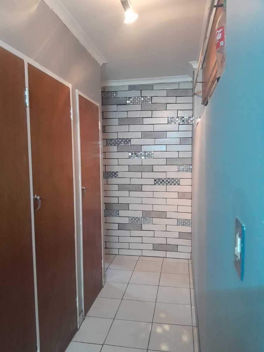 5 Bedroom Property for Sale in Trim Park Limpopo