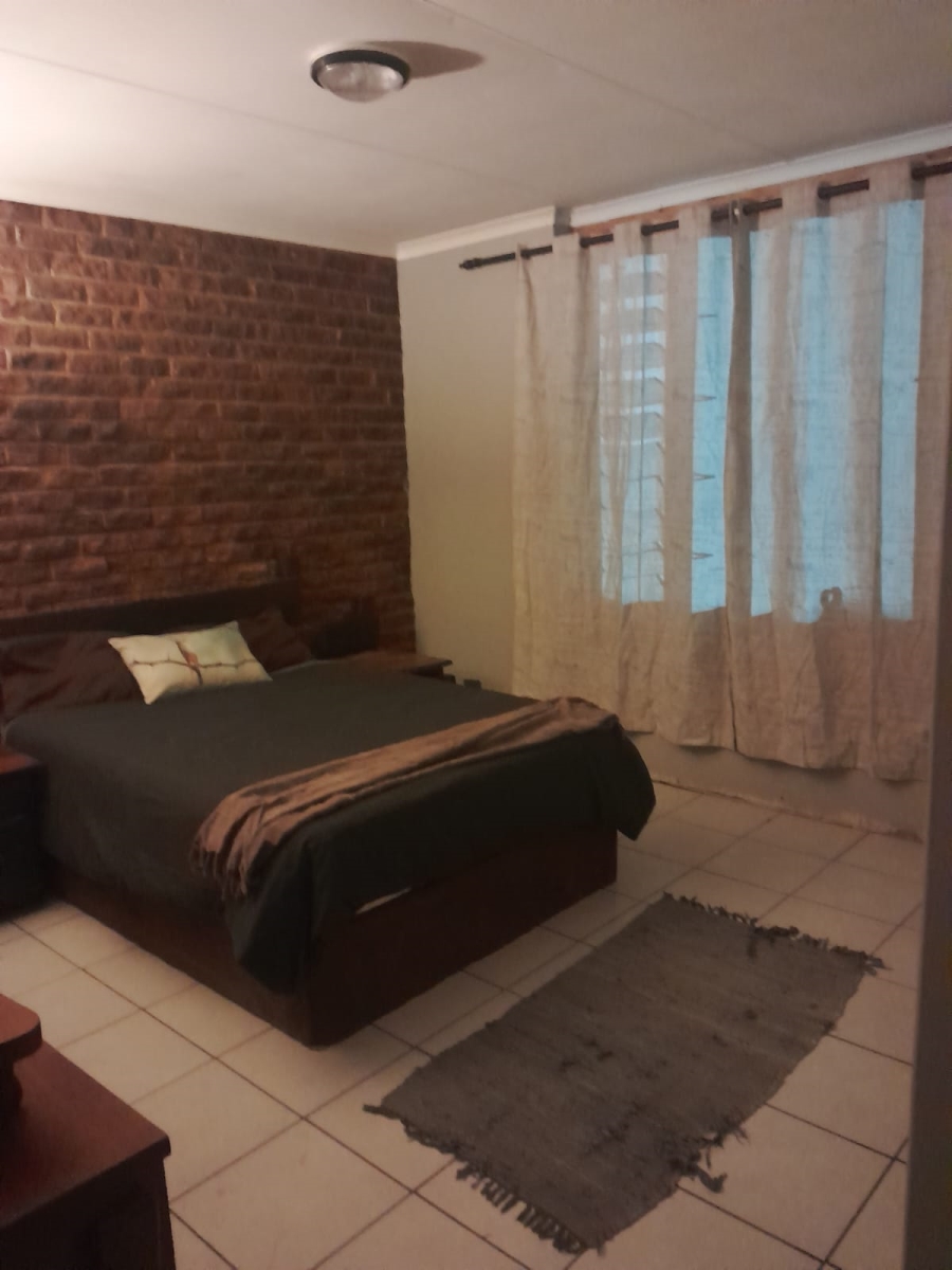 5 Bedroom Property for Sale in Trim Park Limpopo