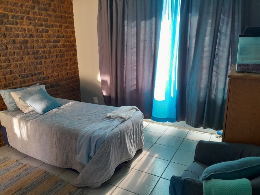 5 Bedroom Property for Sale in Trim Park Limpopo