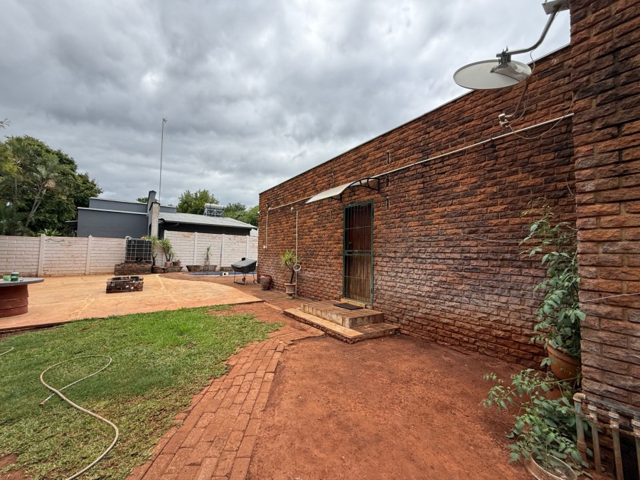 5 Bedroom Property for Sale in Trim Park Limpopo