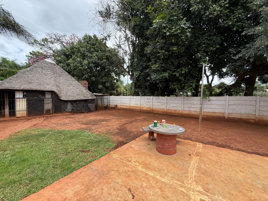 5 Bedroom Property for Sale in Trim Park Limpopo