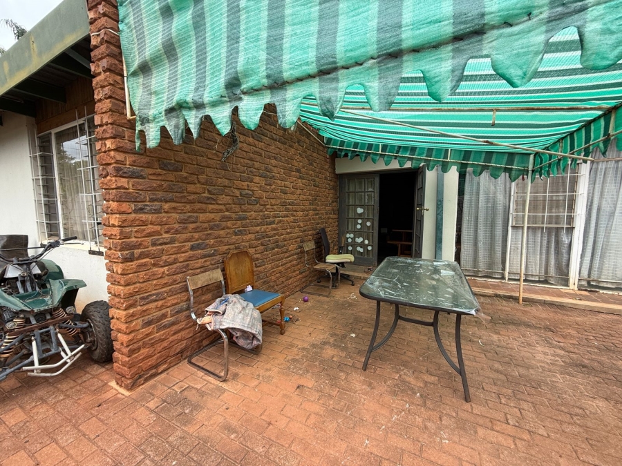 5 Bedroom Property for Sale in Trim Park Limpopo