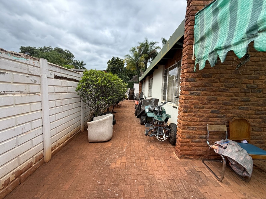 5 Bedroom Property for Sale in Trim Park Limpopo