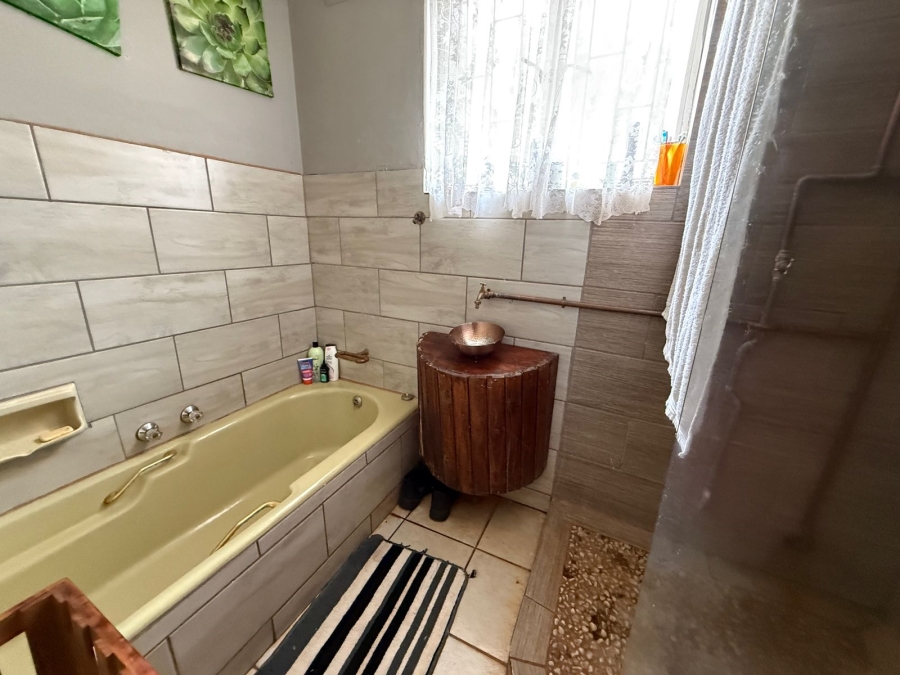 5 Bedroom Property for Sale in Trim Park Limpopo