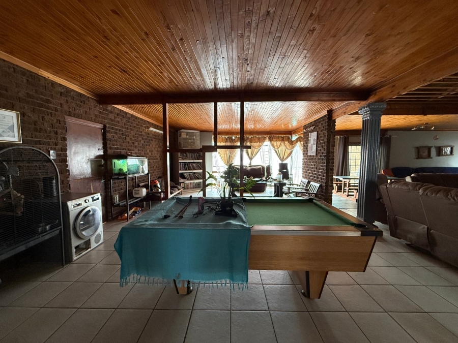 5 Bedroom Property for Sale in Trim Park Limpopo