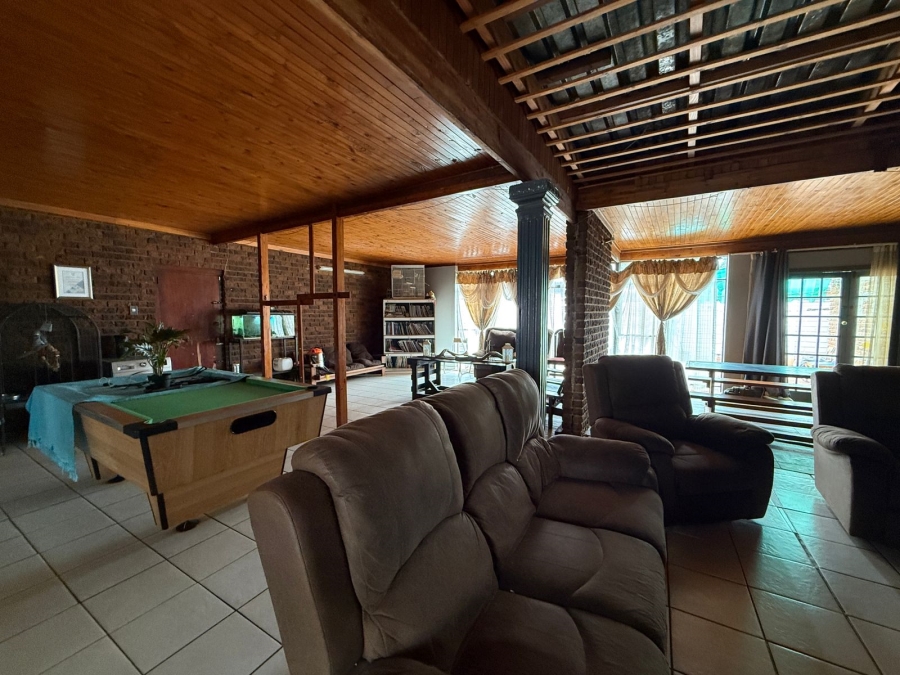 5 Bedroom Property for Sale in Trim Park Limpopo