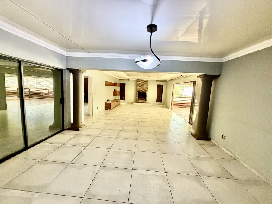 5 Bedroom Property for Sale in Louis Trichardt Limpopo