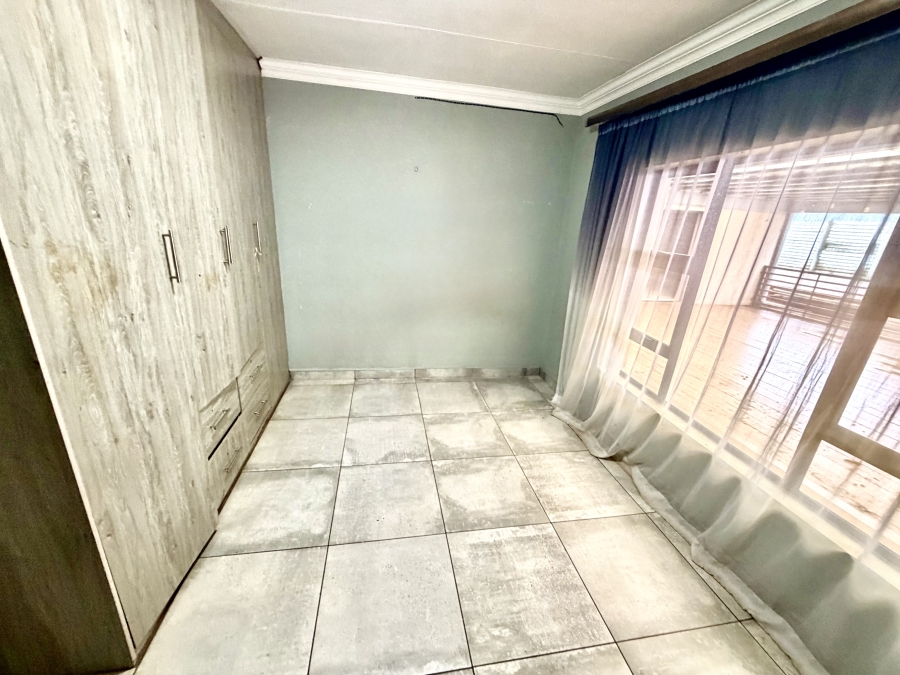 5 Bedroom Property for Sale in Louis Trichardt Limpopo