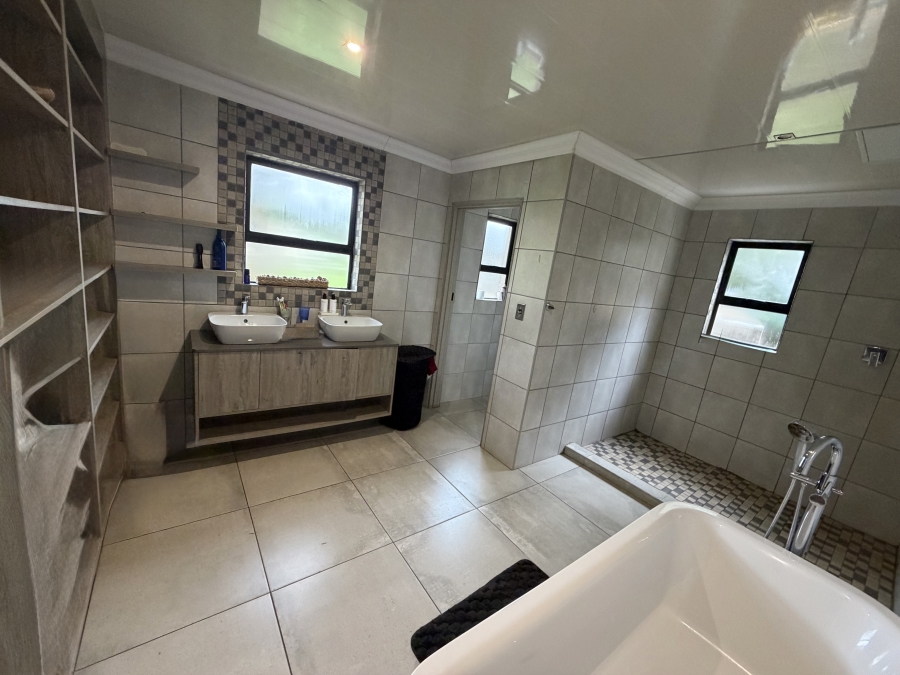 5 Bedroom Property for Sale in Louis Trichardt Limpopo