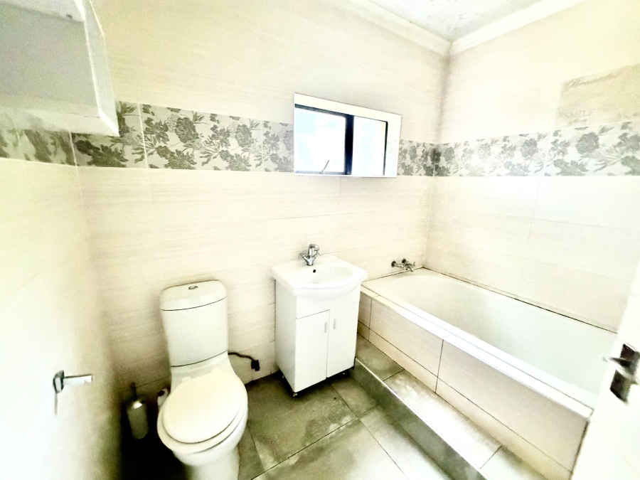 5 Bedroom Property for Sale in Louis Trichardt Limpopo