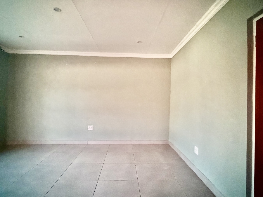 5 Bedroom Property for Sale in Louis Trichardt Limpopo