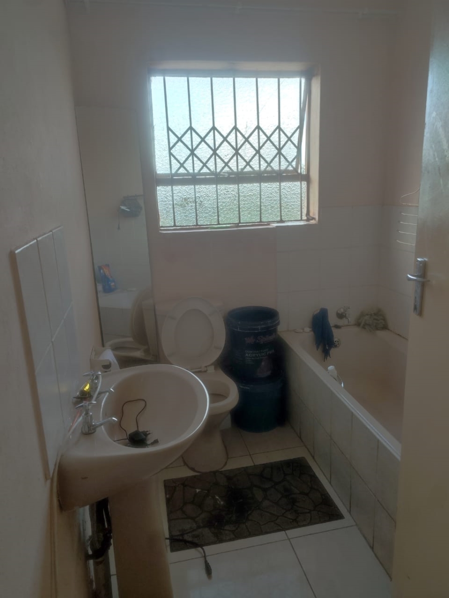 3 Bedroom Property for Sale in Mahlasedi Park Limpopo