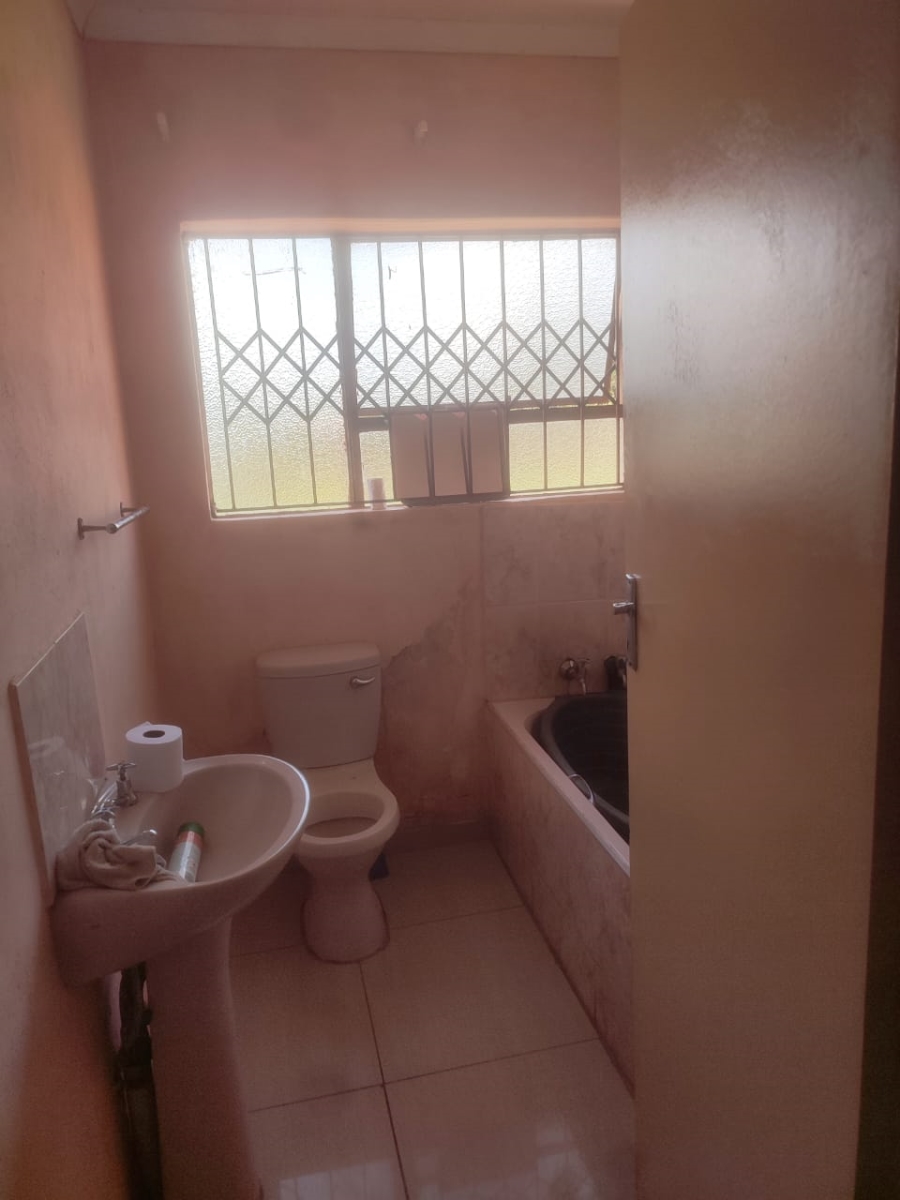3 Bedroom Property for Sale in Mahlasedi Park Limpopo