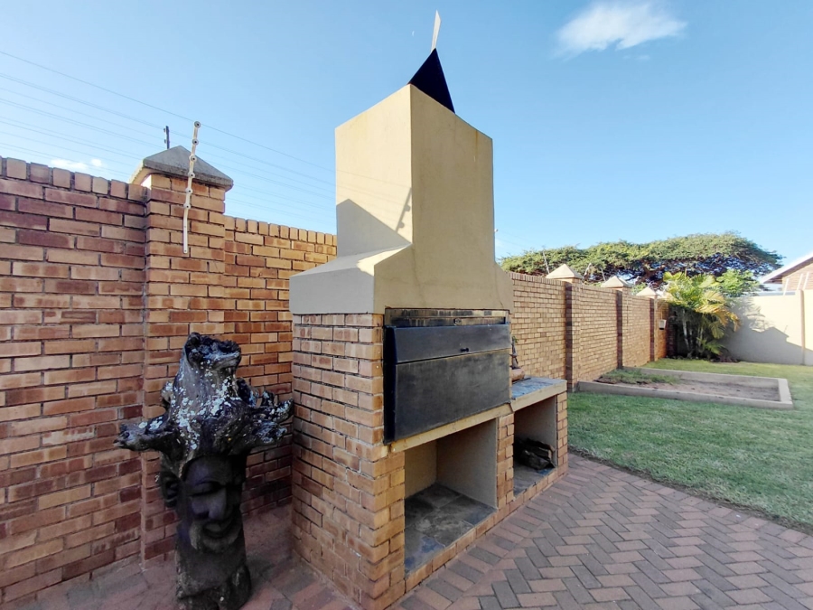 3 Bedroom Property for Sale in Bendor Limpopo