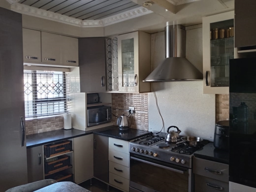 4 Bedroom Property for Sale in Mahlako-A-Phahla Gardens Limpopo