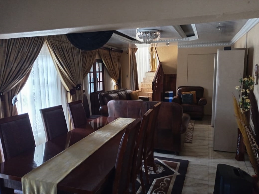 4 Bedroom Property for Sale in Mahlako-A-Phahla Gardens Limpopo