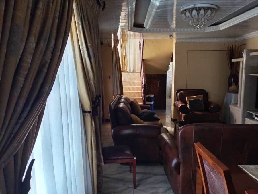 4 Bedroom Property for Sale in Mahlako-A-Phahla Gardens Limpopo