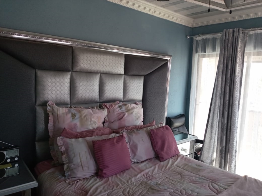 4 Bedroom Property for Sale in Mahlako-A-Phahla Gardens Limpopo