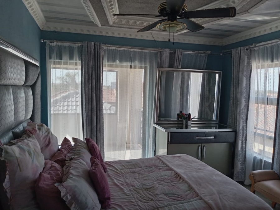 4 Bedroom Property for Sale in Mahlako-A-Phahla Gardens Limpopo