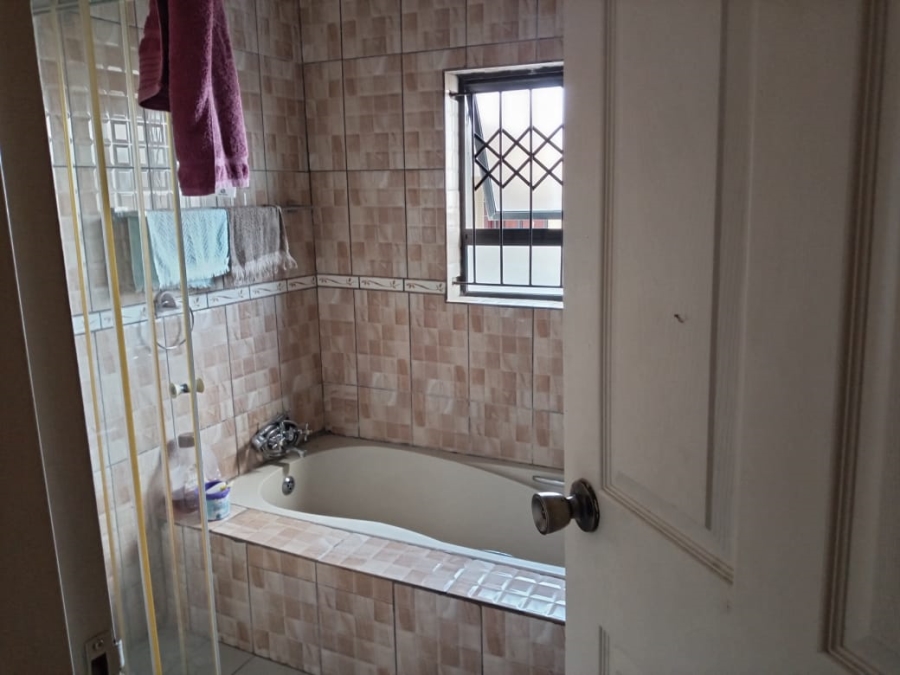 4 Bedroom Property for Sale in Mahlako-A-Phahla Gardens Limpopo