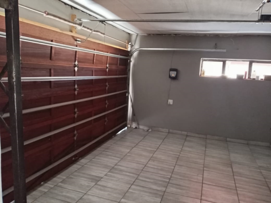 4 Bedroom Property for Sale in Mahlako-A-Phahla Gardens Limpopo